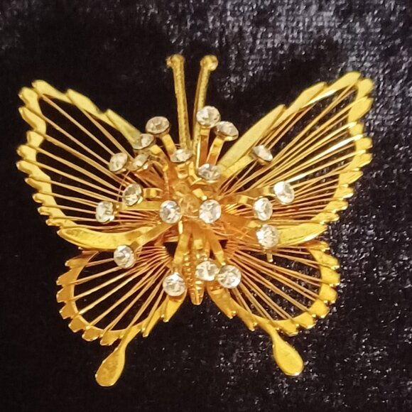 Monet Stunning Gold-tone Butterfly with Rhinestone Brooch - Picture 1 of 4